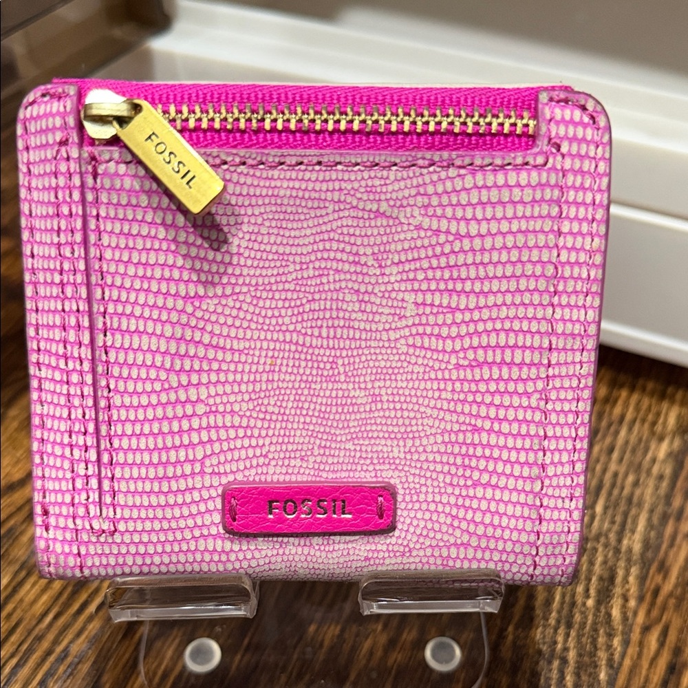 Fossil Vibrant Pink Patterned Wallet